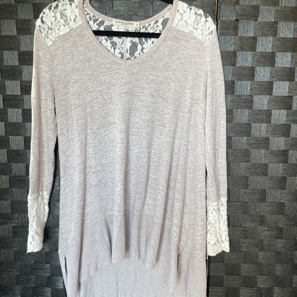 Chance Or Fate Womens Oversized Tunic Sweater Size M Pink Lace V-Neck